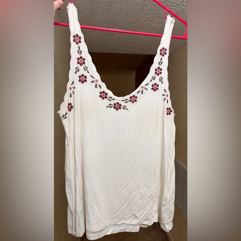 AEO Soft & Sexy Whitte Tank Top With Floral Embroidery